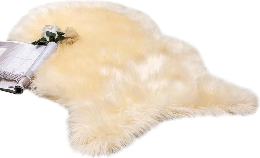 Pluizig en zacht imitatiebont tapijt Modern decoratief vloerkleed 60 x 90 cm beige vloerkleed