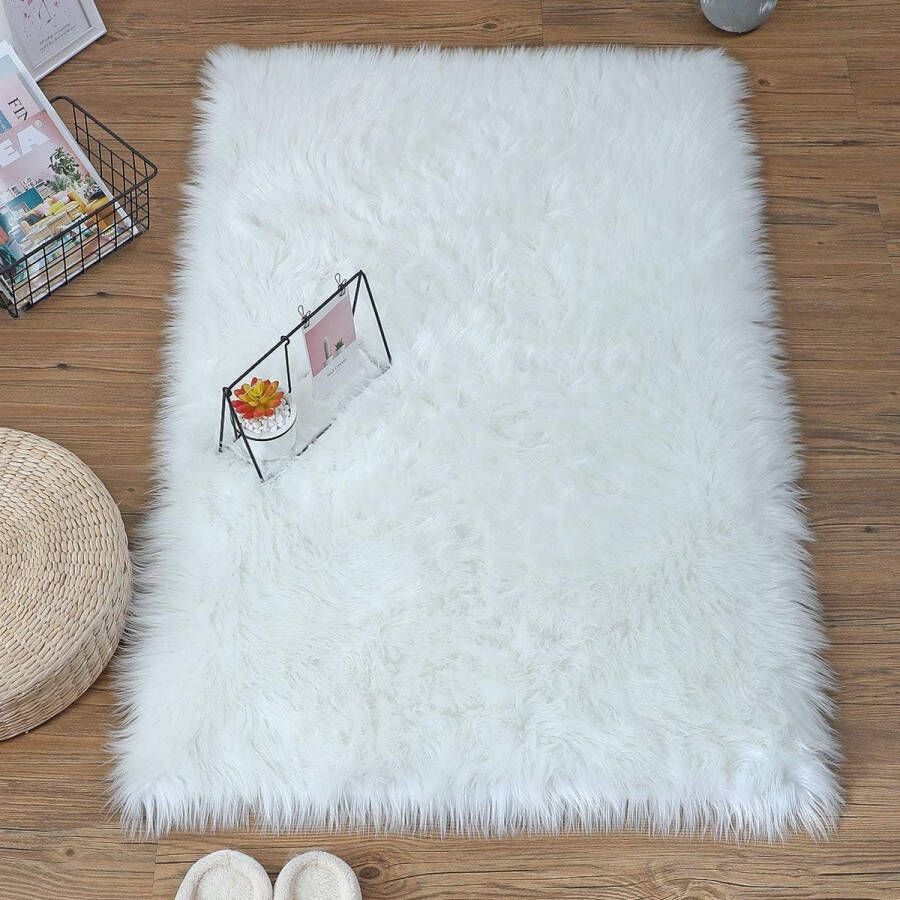 Pluizig imitatiebont tapijt schapenvacht tapijt rechthoekig tapijt mooi tapijt universele tapijten in verschillende maten voor slaapkamer woonkamer stoel of sofa (wit 50x150cm)