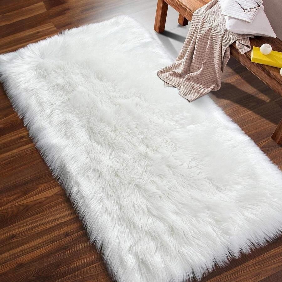 Pluizig tapijt van imitatieschapenvacht Kleine shaggy vloerkleden voor slaapkamer Wit (599 x 899 cm) Tapijt