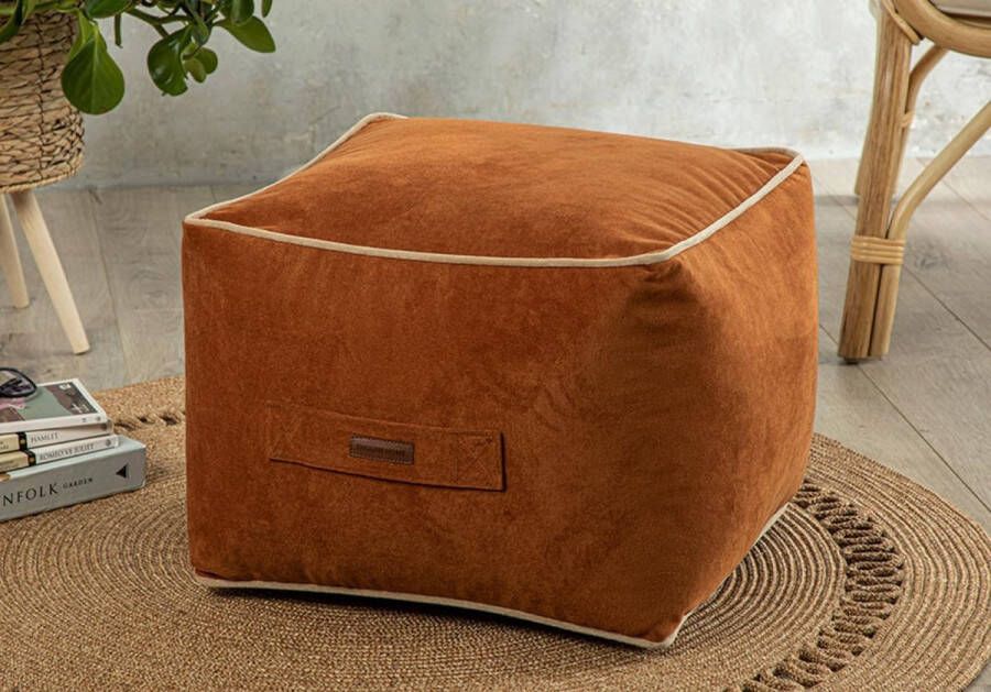 Poef Comfortabele Kubus Voetenbank Zachte Fluwelen Zitzak Home Decor Poef Extra Zitplaatsen voor Woonkamer Slaapkamer Casha 45 x 45 cm Terracotta