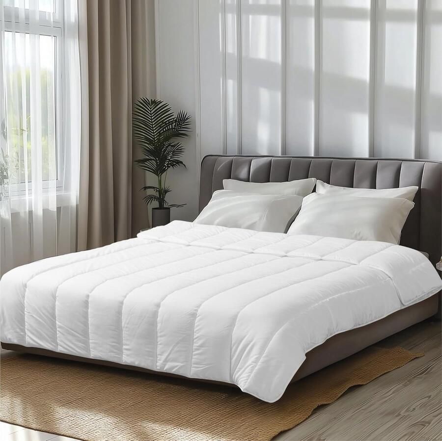 Polyester dekbed 220 x 200 cm voor tweepersoonsbed Warm comfortabel en hypoallergeen