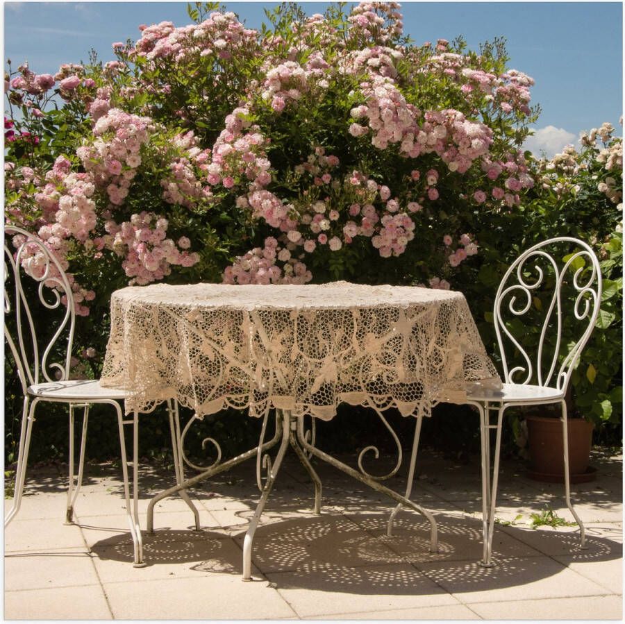 Poster Glanzend – Tafel Stoelen Tafelkleed Bloemen 80x80 cm Foto op Posterpapier met Glanzende Afwerking