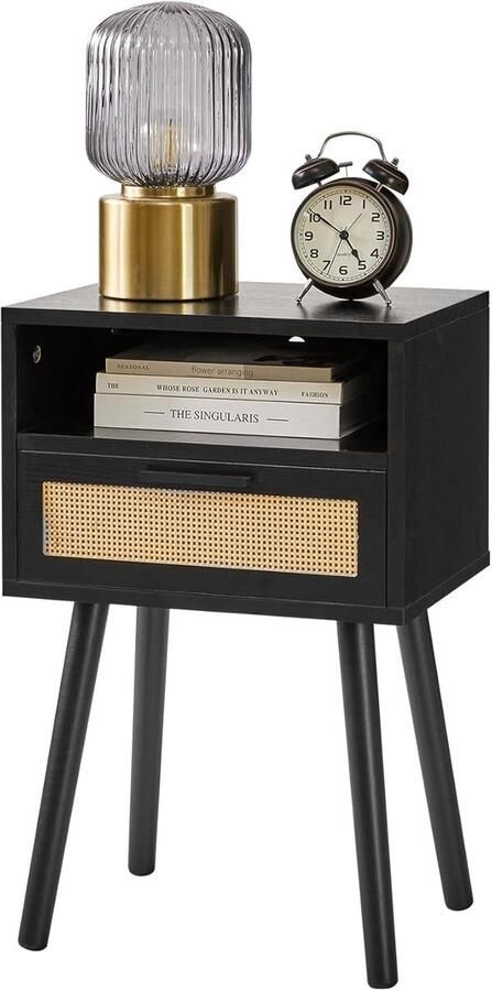 Retadou Nachtkastje rotan boho bijzettafel met lade open plank houten accent nachtkastje bijzettafel met poten voor slaapkamer woonkamer en kleine ruimtes zwart