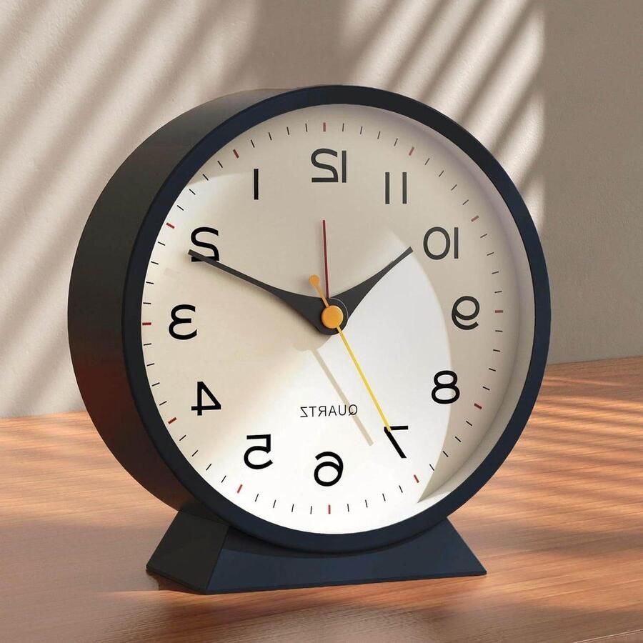 Retro Wekker Kleine Metaal Zwart Licht Table Clock Battery Operated Decoratie Slaapkamer Nachttafel Plank