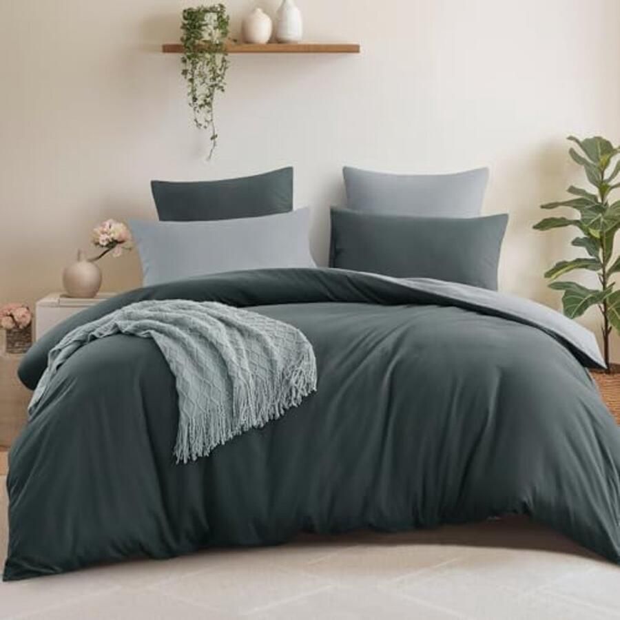 Reversible Bed Linen Set 220 x 240 cm Soft Microfiber Two-Tone Grey