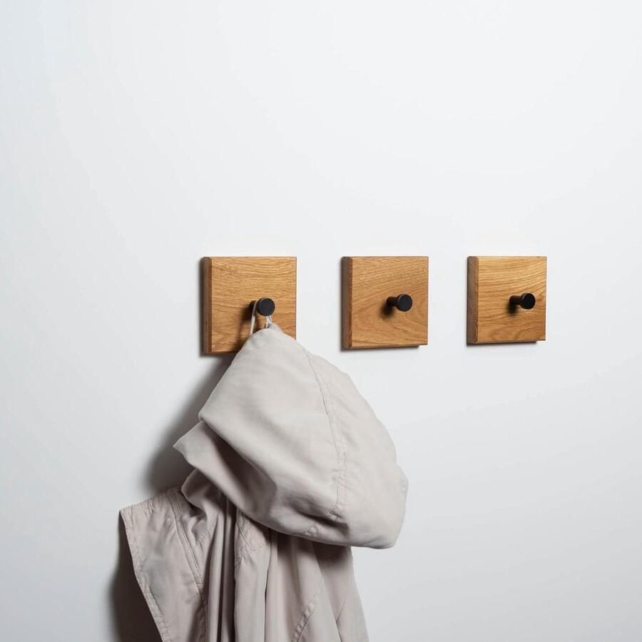 Vierkante houten garderobehaken handgemaakt in Beieren set van 3 eiken zwarte haken