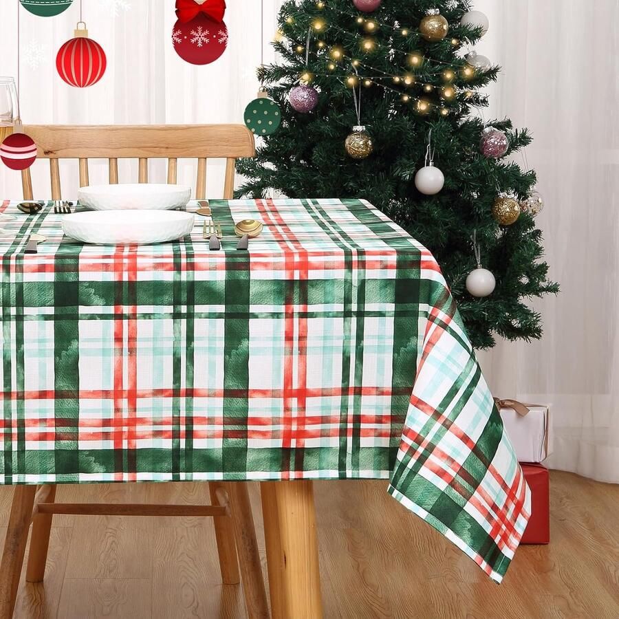 Rood en groen geruit kersttafelkleed waterdicht en wasbaar 137 x 274 cm