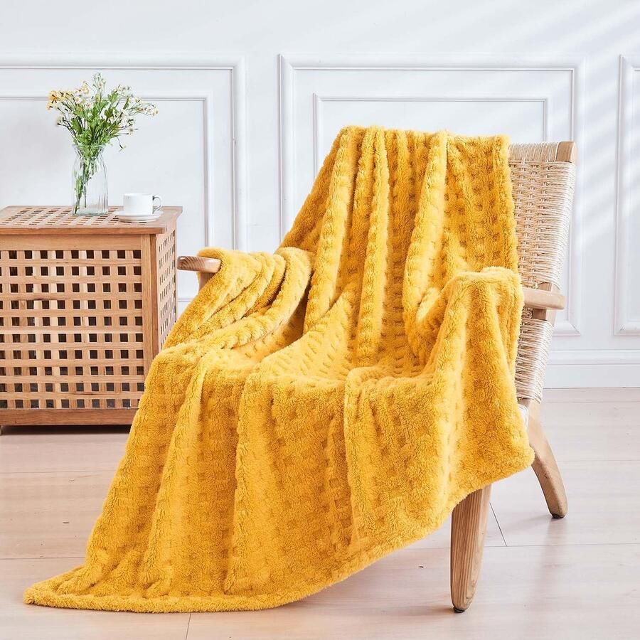 S&Dshopline Knuffeldeken wollig imitatiebont deken sofa wafel bankovertrek warme bankdeken comfortabele bankdeken zachte woondeken voor bank en bed 127 x 178 cm geel