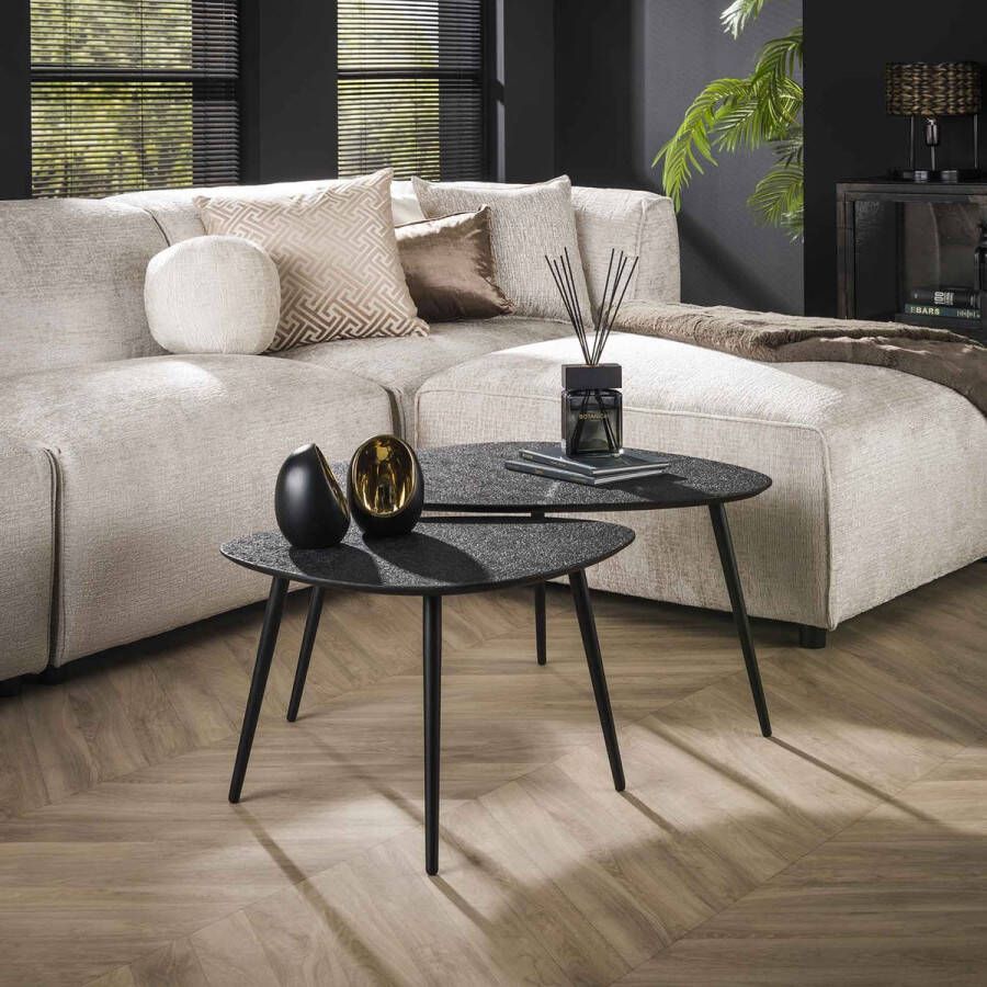 Luce home Salontafel driehoekig metallic set van 2 metallic grijs metaal afmetingen grote tafel 80 x 59 x 41 cm afmetingen kleine tafel 61 x 47 x 39 cm woonkamer modern design