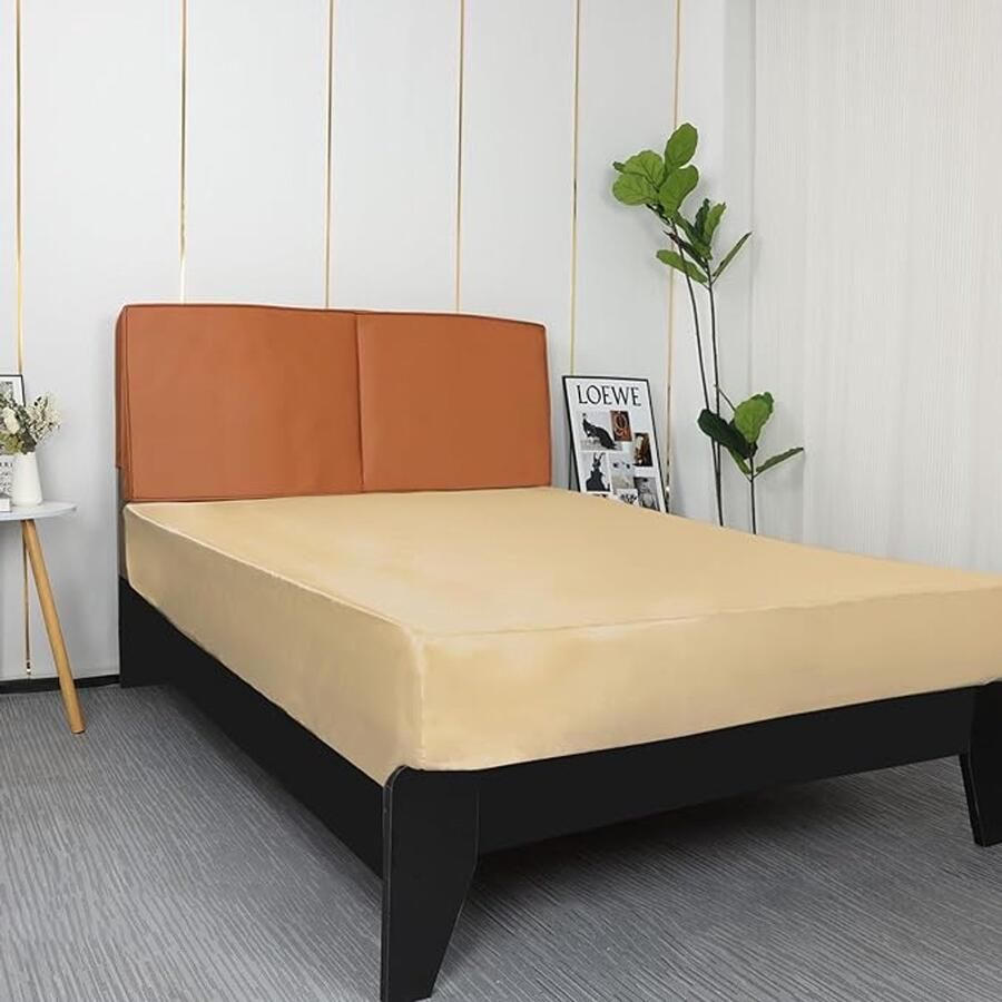 Satijnen hoeslaken 200 x 200 cm zijdeachtig zachte microvezel bedlaken voor matrassen tot 35 cm champagne