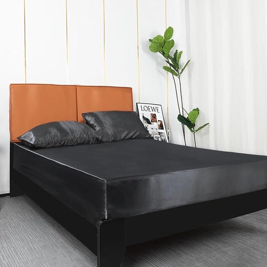 Satijnen hoeslaken 200 x 200 cm zijdeachtig zachte microvezel bedlaken voor matrassen tot 35 cm zwart