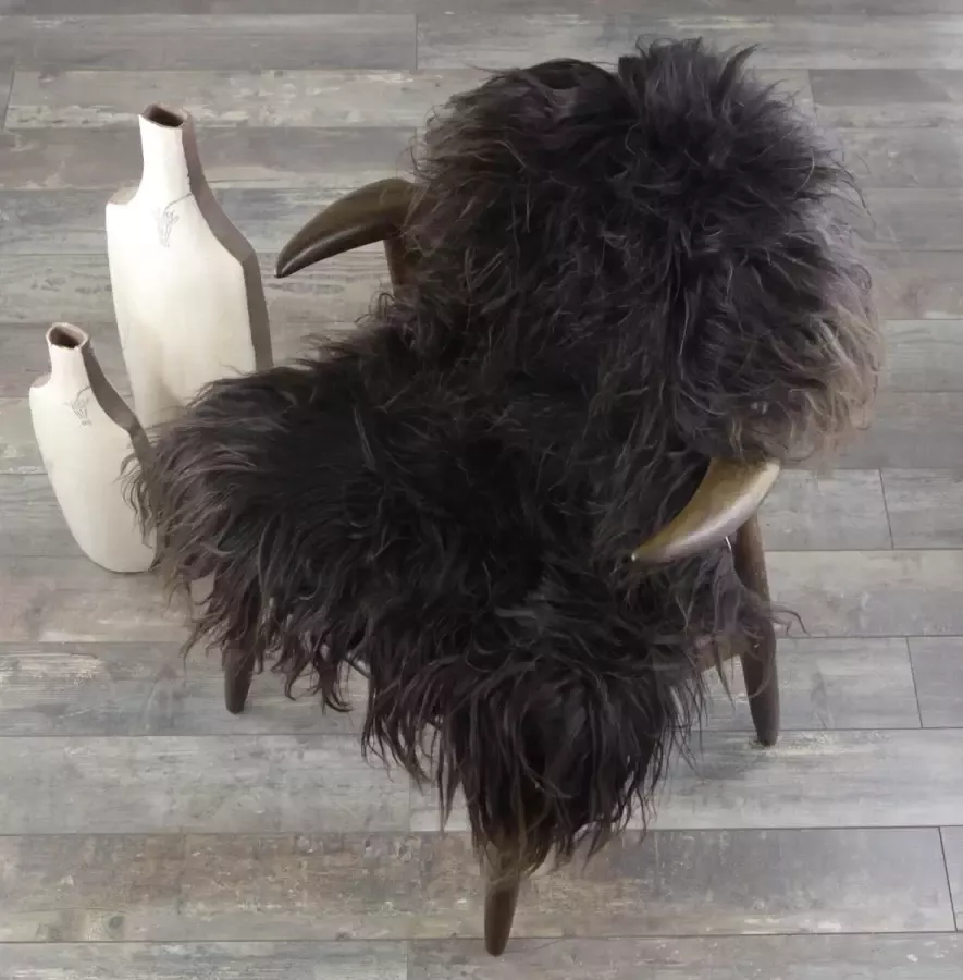 Schapenvachtje CHOCOLADE BRUIN 110 x 80 cm Uniek Luxe Schapenvacht Zeer Zeldzame IJslandse Lamsvachtje 100% ECHT – Prachtig Lang Haar Vloerkleed Zitkussen- OP=OP !