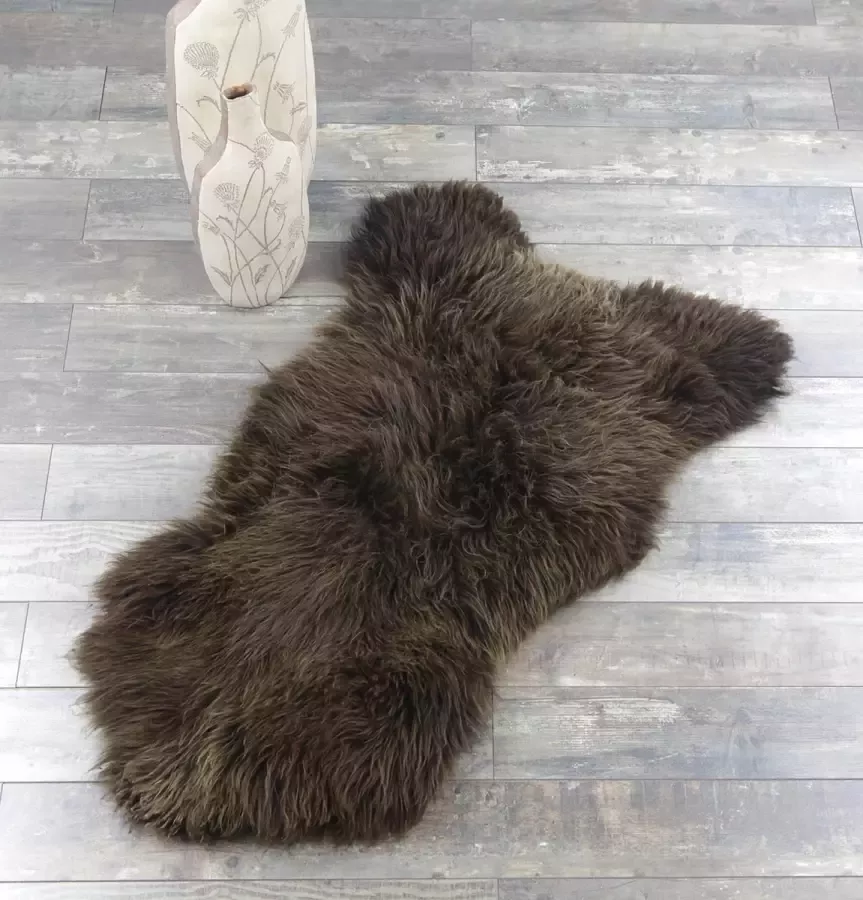 Schapenvachtje Vloerkleed –Donker Bruin Luxe Uitstraling Uniek 100% ECHT Lamsvachtje 110 x 60 cm Prachtig Vol Haar Zitkussen Bankbedekking OP=OP !