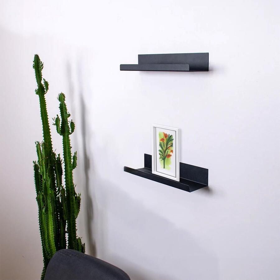 Schilderijrail 30 cm breed set van 2 x wandplanken zwevende planken voor foto's fotolijsten en decoraties staal met schroeven pluggen zwart