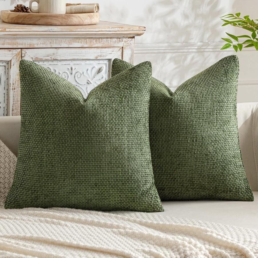 Zachte chenille kussenslopen met kwastjes Set van 2 Matcha groen 45 x 45 cm voor moderne banken en woonkamers