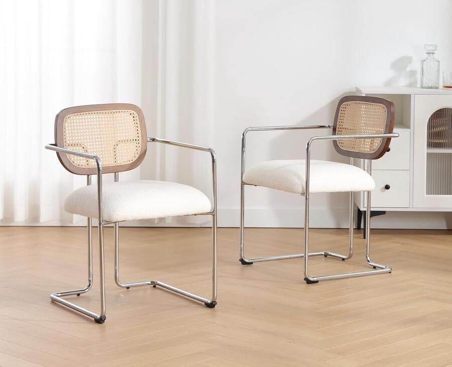 Set van 2 Eetkamerstoelen – Gestoffeerde Keukenstoelen met Rotan Rugleuning – Moderne Fauteuil met Armleuningen – Wit Nepbont