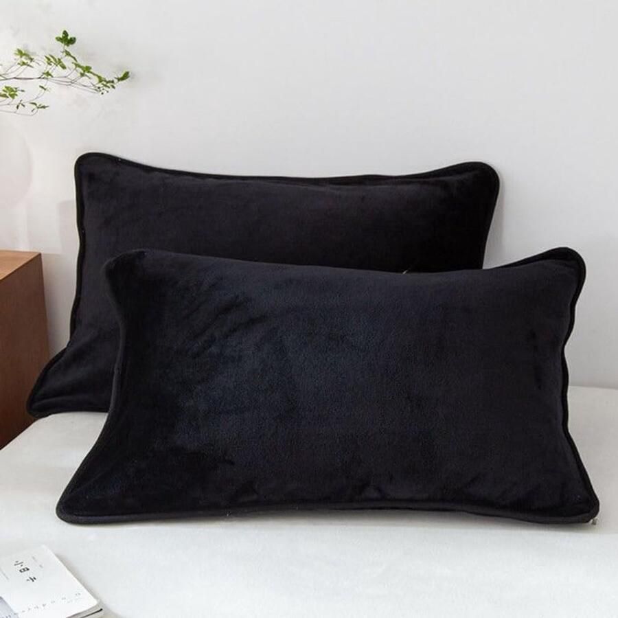 Furnibella -Set van 2 Fluwelen Kussenslopen 50x70 cm – Zwart – Luxe Sierkussenhoezen met Ritssluiting – Decoratief voor Woonkamer Bank of Slaapkamer