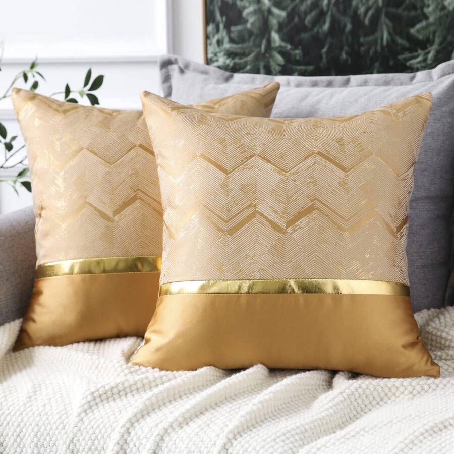 Set van 2 kussenslopen voor bed- bank- en autodecoratie. Luxe moderne minimalistische gouden lederen stiksels met golvende strepen. Vierkante kussensloop slopen voor decoratiekussens 45 x 45 cm (goudkleurig) - Foto 2