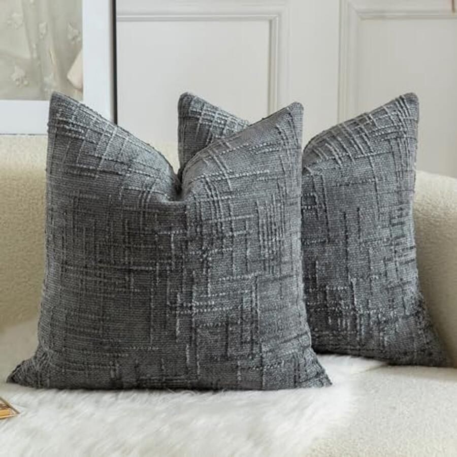 Set van 2 zachte chenille kussenhoezen – vierkant decoratief en gezellig voor bank of slaapbank – 61 x 61 cm – Donkergrijs