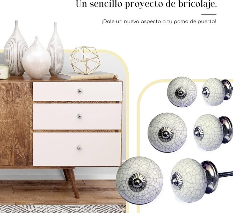 Set van 8 keramische knoppen wit handgemaakt