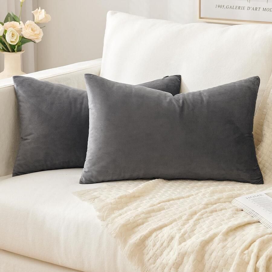 Slozzi Set van 2 fluwelen kussenhoezen sierkussen voor huishoudelijk gebruik decoratieve kussenhoes zacht bankkussen voor bank slaapkamer woonkamer 30 x 50 cm donkergrijs