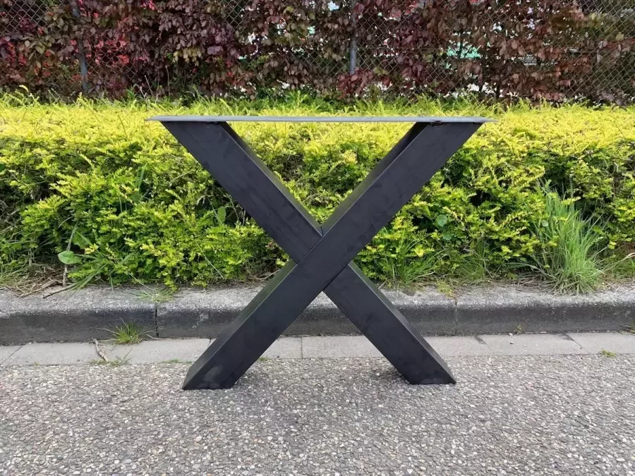 Stalen X poten| koker 10x10| kruispoten| industriele tafelpoten| metalen onderstellen| tafelpoten staal| eettafel onderstellen