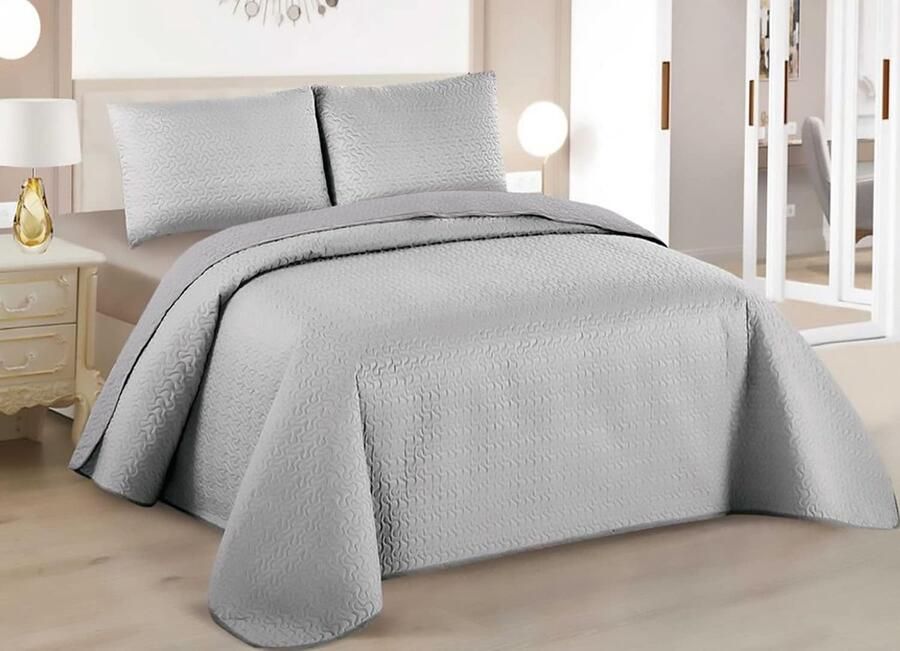 Stijlvolle Omkeerbare Sprei met Kussenslopen voor Elk Seizoen Bed Styling