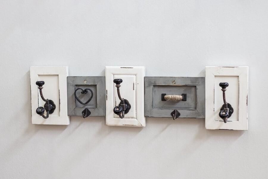 Luvetrex Stijlvolle Vintage Kapstok van Massief Hout met 5 Haken 11 x 67 x 18 cm