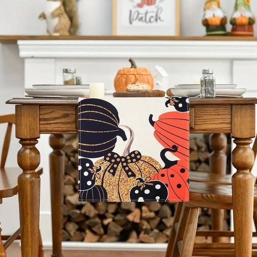 Tafelloper Halloween Zwart met Gouden Pompoenen 1 stuk Linnen 40 x 180 cm