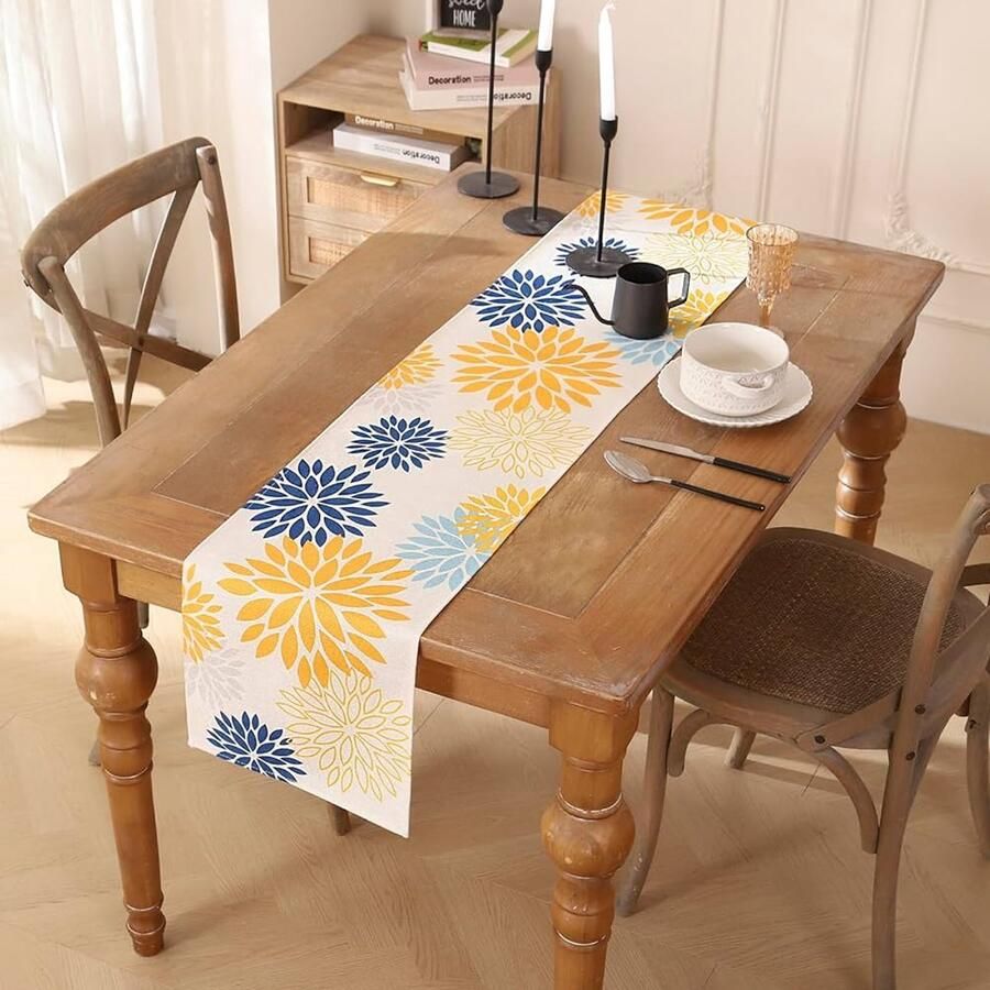 Tafelloper mosterdgeel bloemen modern tafeldecoratie 40 x 140 cm