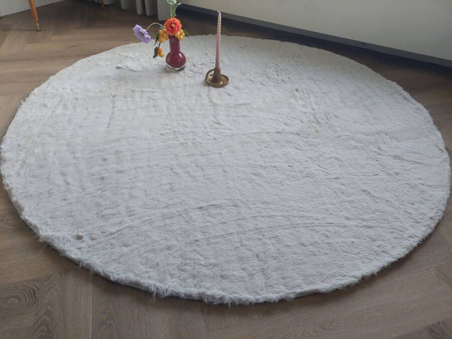 Tapijt direct- Rabbit fur karpet Creme 133 cm rond super zacht- woonkamer slaapkamer- karpet voor onder de kerstboom- huiselijke sfeer