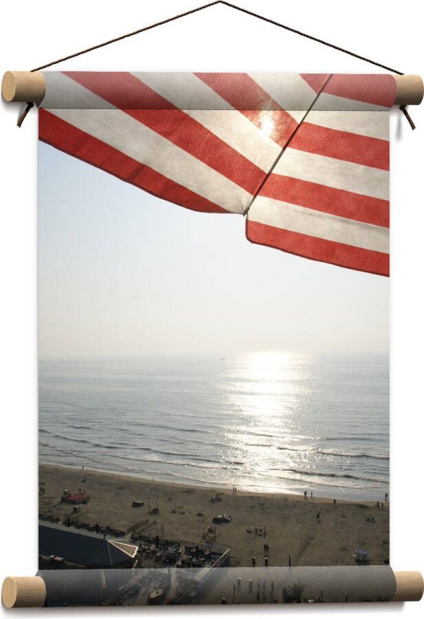 Textielposter Strand Zee Zand Parasol Mensen Strandtent Zon 30x40 cm Foto op Textiel