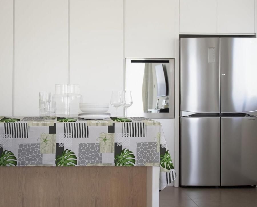 Traditioneel waterdicht tafelkleed Modern Jungle 140 x 240 cm