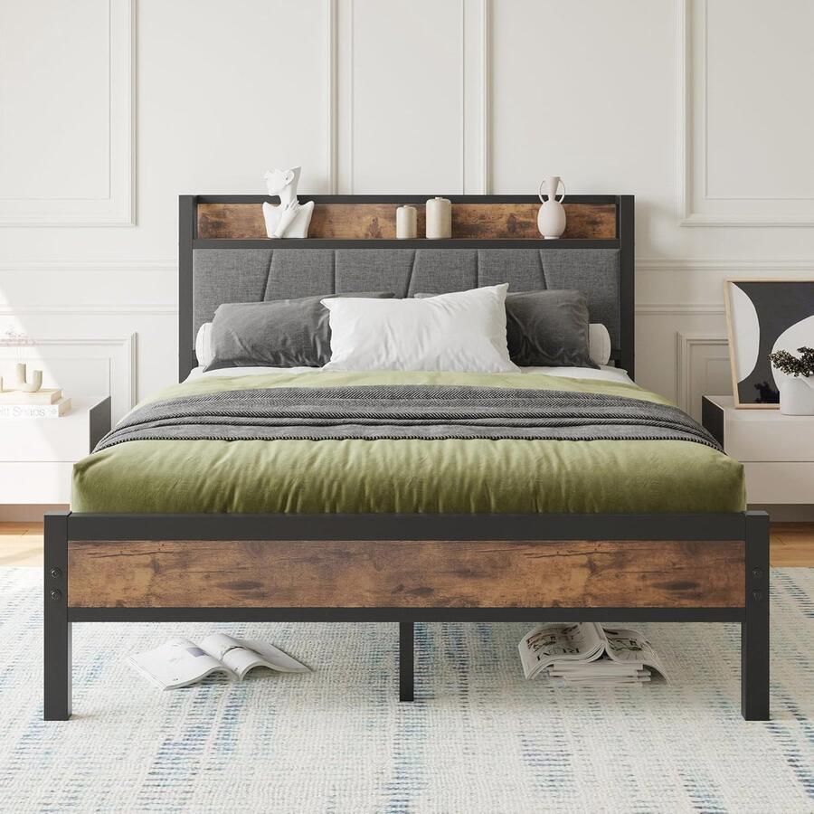 Tweedehands metaal en houten bedframe 140 x 200 cm Modern gestoffeerd jeugdbed met lattenbodem en opbergruimte