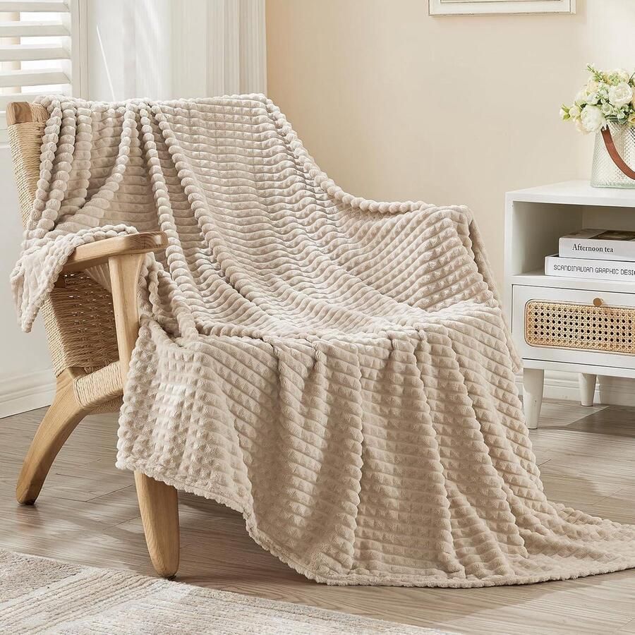 Tweepersoons luxe flanellen fleece deken voor bank bed sofa stoel zachte pluche warme en gezellige deken met geometrisch rasterontwerp (beige 150 x 200 cm)