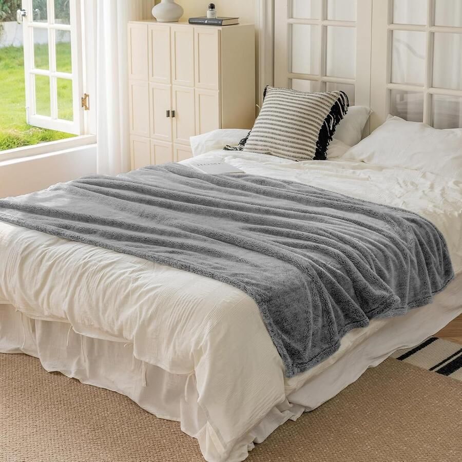 Ultra Zachte en Warme Flanellen Deken voor Bank en Bed Grijs 130 x 150 cm