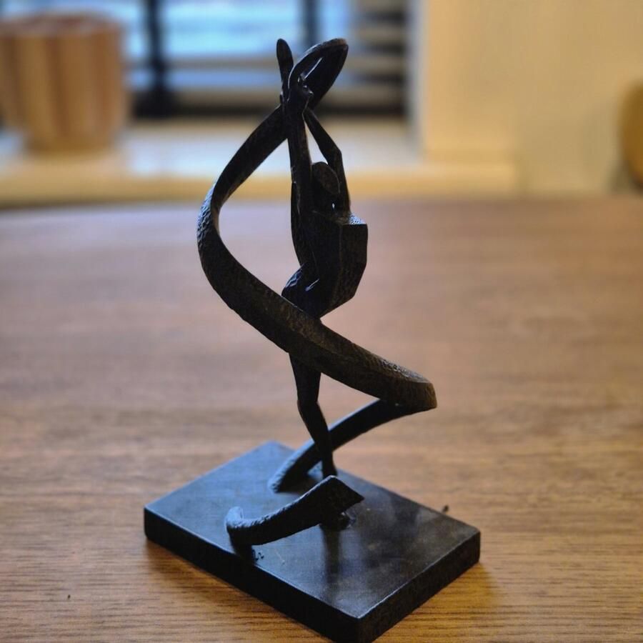 Unique Abstract Figurine Gymnastics gift bookshelf home desk decor