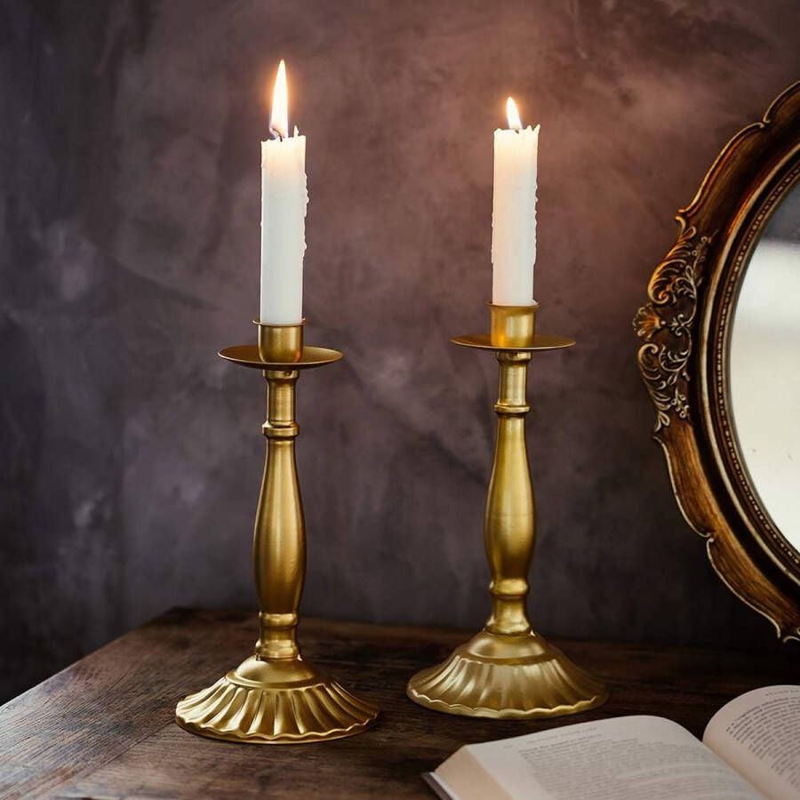 Vergulde taper kandelaar set van 2 verschillende kandelaars voor Shabbat taper kaarsen metaal en twee taps kandelaar voor mantel open haar tafel huisdecoratie goud 2 stuks