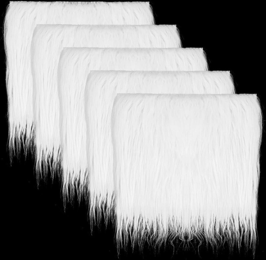 Vijf stuks vierkante witte nepbont stof voor creatief handwerk
