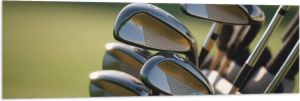Vlag Golf Clubs in Trolley op Golfbaan 150x50 cm Foto op Polyester Vlag