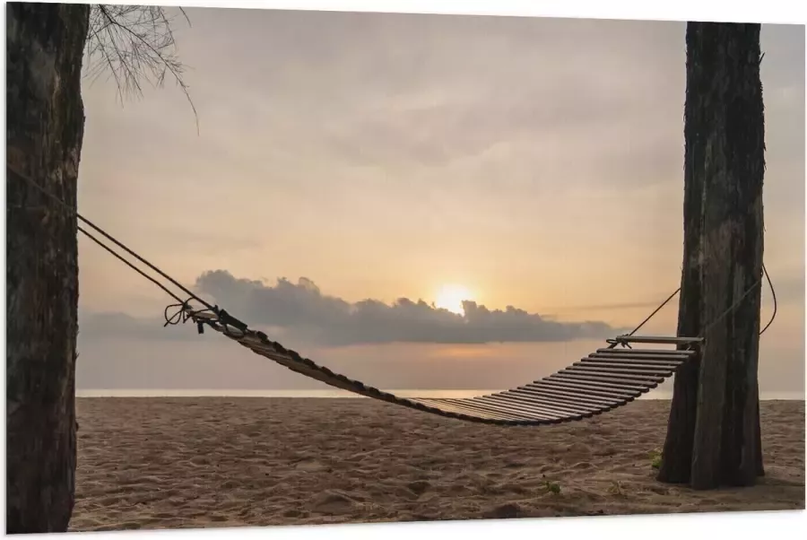 Vlag Houten Hangmat tussen Hoge Bomen op het Strand bij Ondergaande Zon 120x80 cm Foto op Polyester Vlag