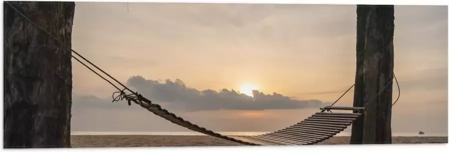 Vlag Houten Hangmat tussen Hoge Bomen op het Strand bij Ondergaande Zon 90x30 cm Foto op Polyester Vlag