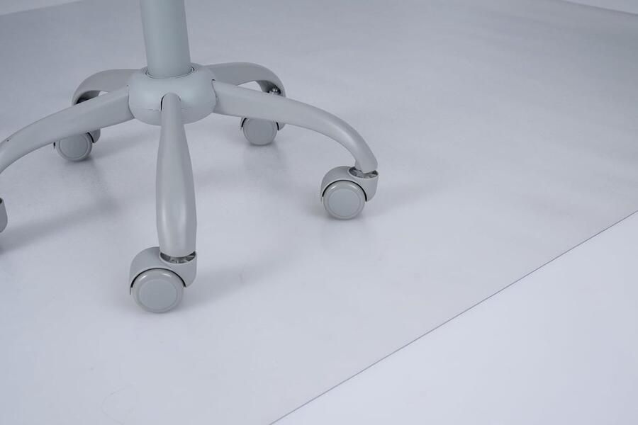 Vloerbeschermmat 160x180 cm – Transparant antislip bureaustoelmat van 1 5 mm dik geschikt voor laminaat en parket