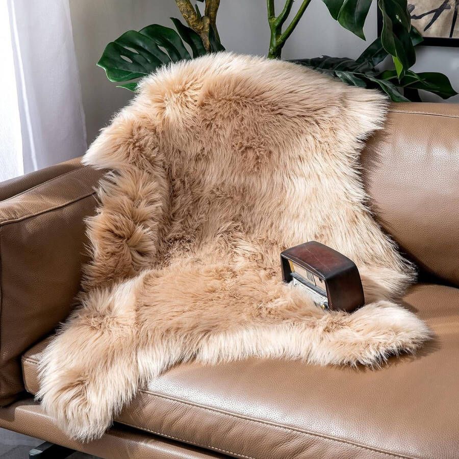 Vloerkleed van imitatiebont wollig zachte warme moderne vloermat bankmat art bont decoratief onregelmatig bedkleed wol langharige look gezellig 60 x 90 cm camel
