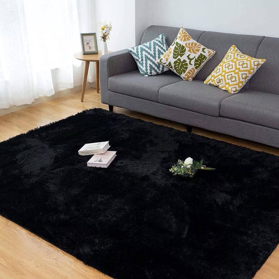 Vloerkleed voor de woonkamer zacht shaggy slaapkamer antislip onderkant wollig modern tapijt shaggy hoogpolig tapijt loper tapijt 90 x 150 cm zwart