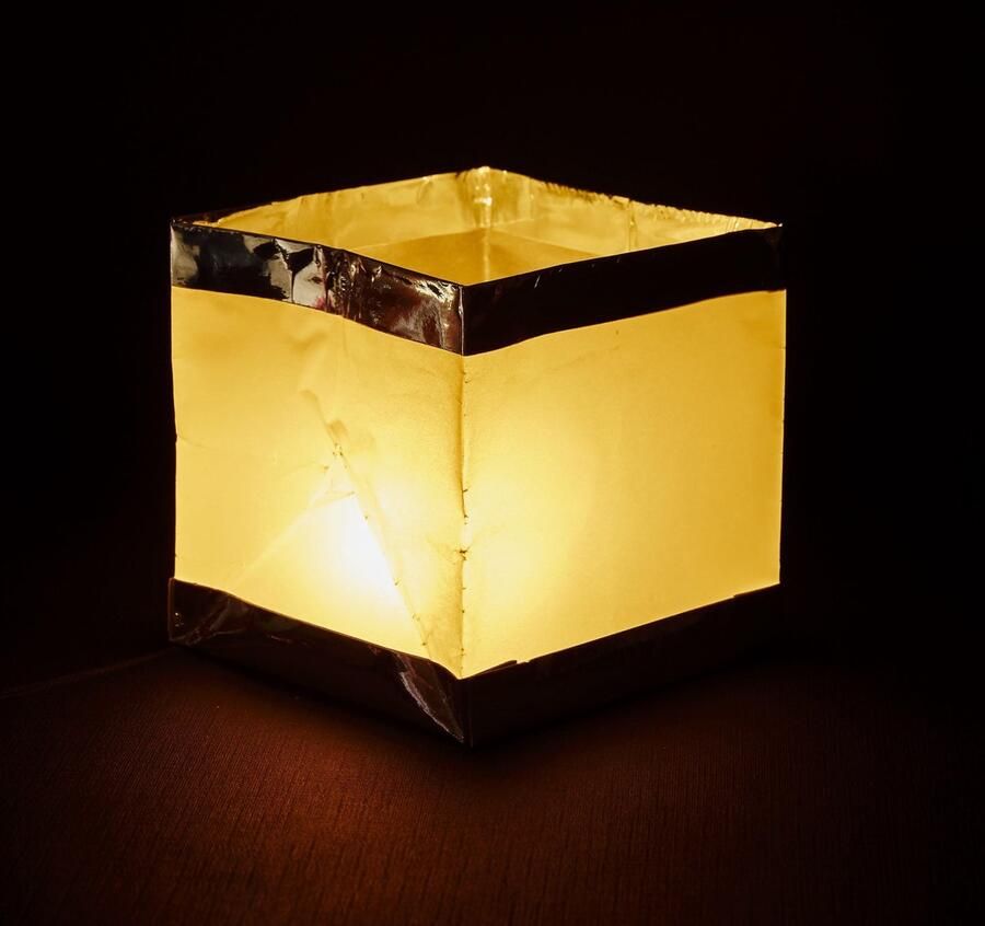 Volanterna – 10 Drijflantaarns Vierkant met Zilveren Rand – Papieren Lantaarns – Voor Water Tafel of Tuin – Inclusief Waxinelichtje – 11x11x11 cm