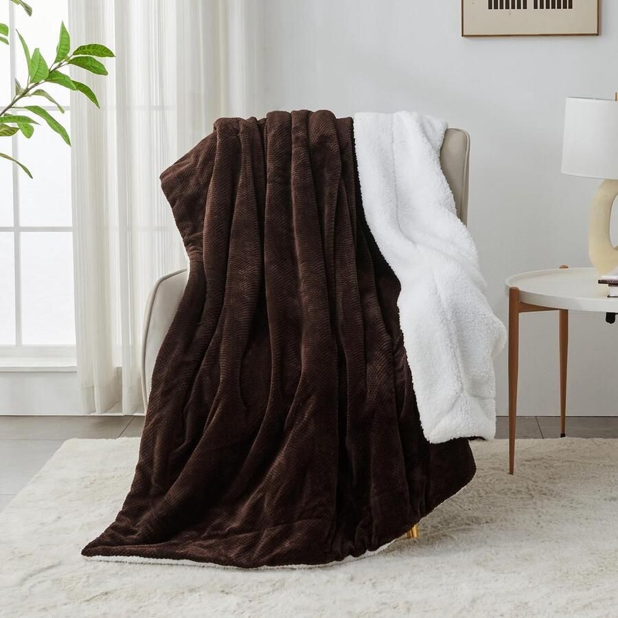 Wafeldeken Sherpa Fleecedeken Superzacht & Warm Lichtgewicht & Comfortabel Pluche Deken voor Bed Bank & Slaapkamer 150 x 200 cm Bruin