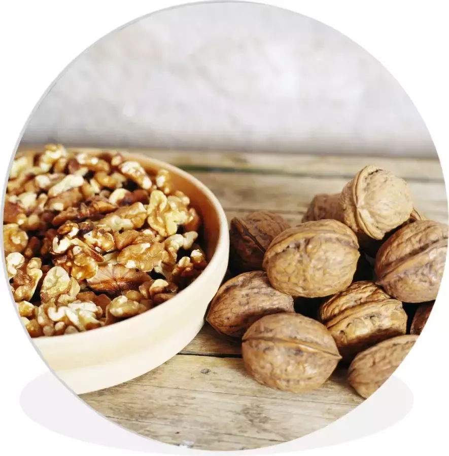 WallCircle Wandcirkel ⌀ 140 Hele en gekrakte walnoten op een houten tafel Ronde schilderijen woonkamer Wandbord rond Muurdecoratie cirkel Kamer decoratie binnen Wanddecoratie muurcirkel Woonaccessoires