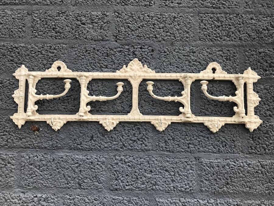 Wandkapstok antiek wit met draaibare haak gietijzer Shabby look geschilderd