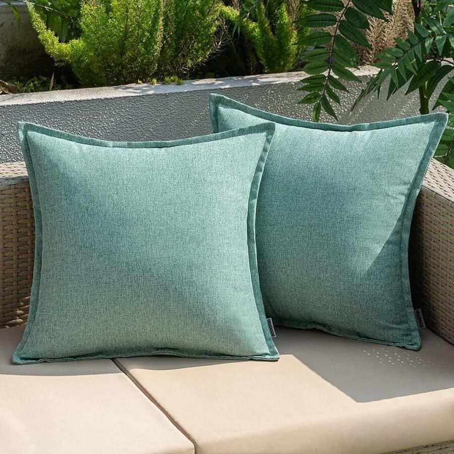 Weerbestendig outdoor kussenhoes waterdicht sierkussen 45 x 45 cm decoratieve kussenhoezen van polyester set van 2 cyaan voor tuin bank woonkamer bed